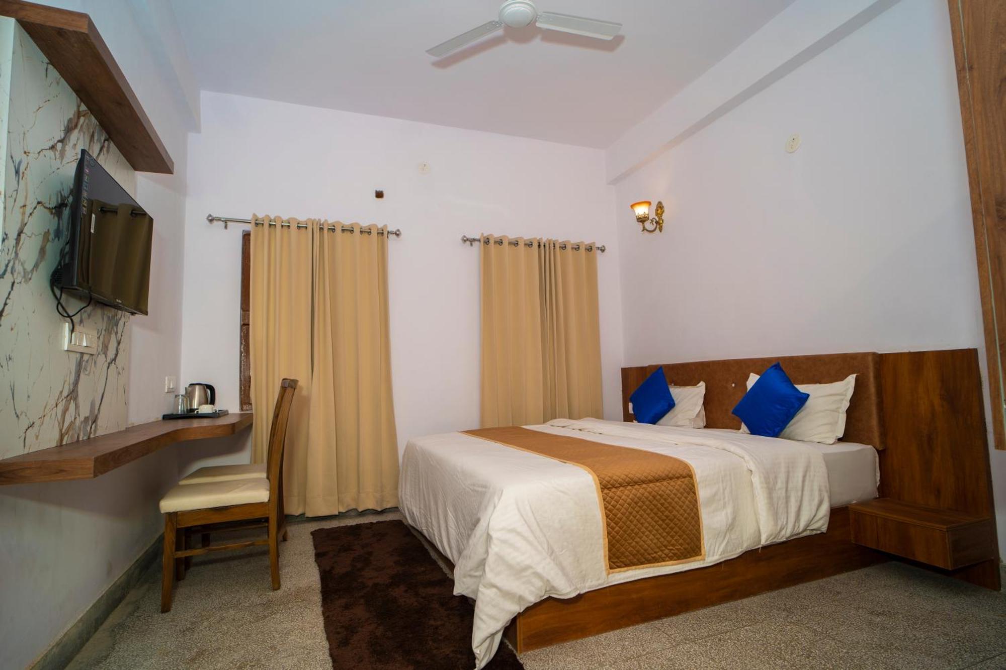 Devdarshan Hotel & Restaurant أُودايبور المظهر الخارجي الصورة