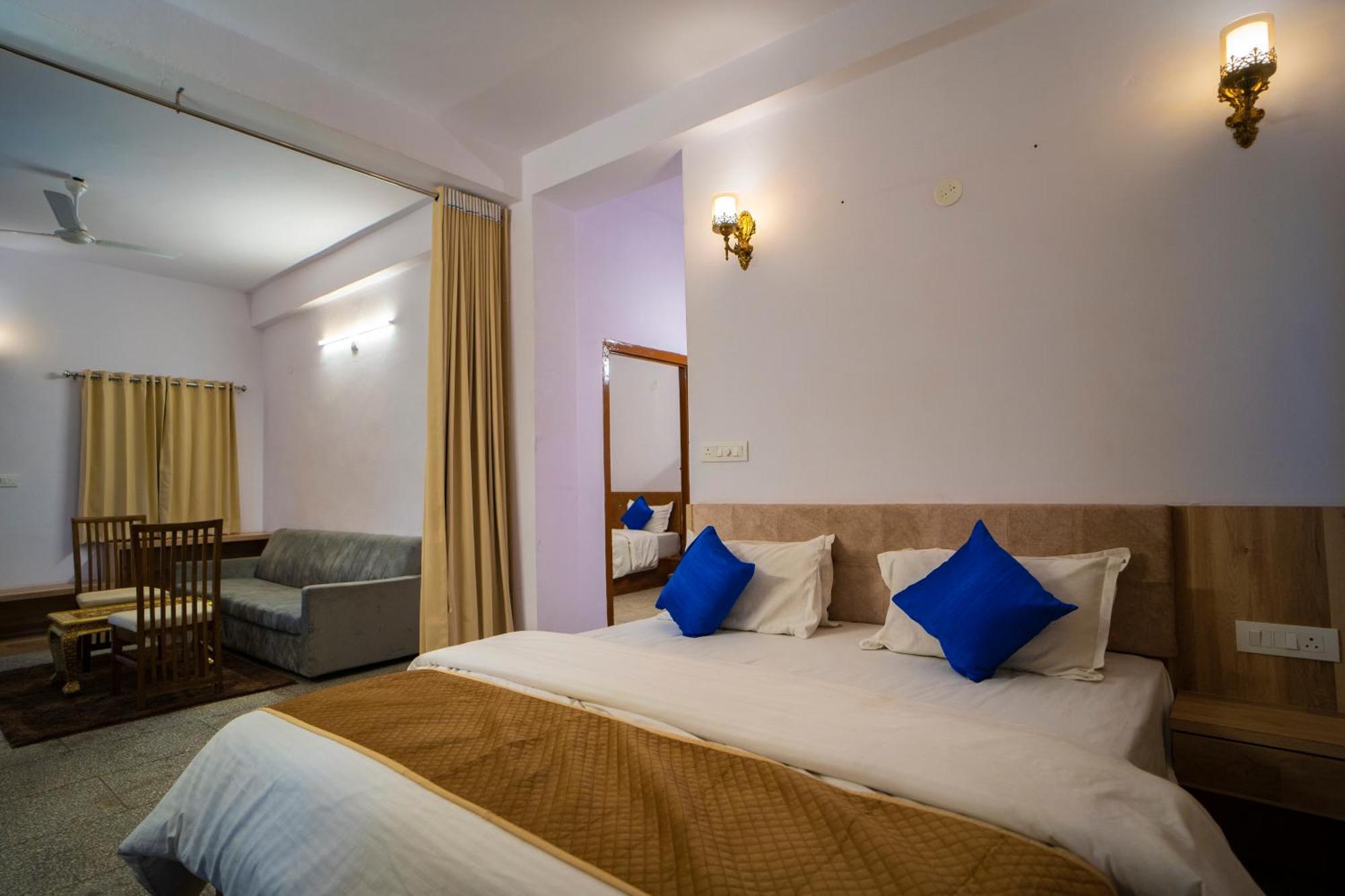 Devdarshan Hotel & Restaurant أُودايبور المظهر الخارجي الصورة