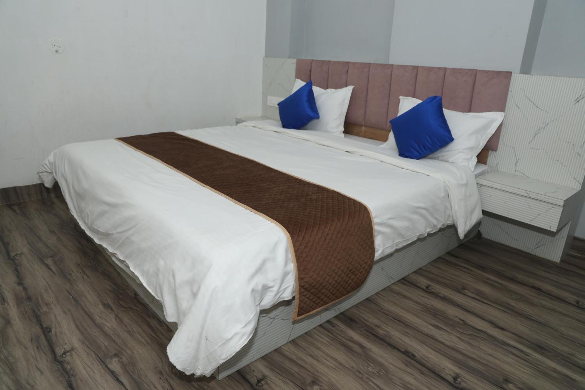 Devdarshan Hotel & Restaurant أُودايبور المظهر الخارجي الصورة