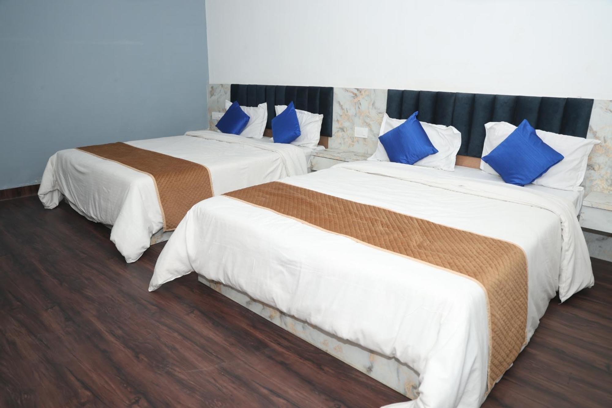 Devdarshan Hotel & Restaurant أُودايبور المظهر الخارجي الصورة