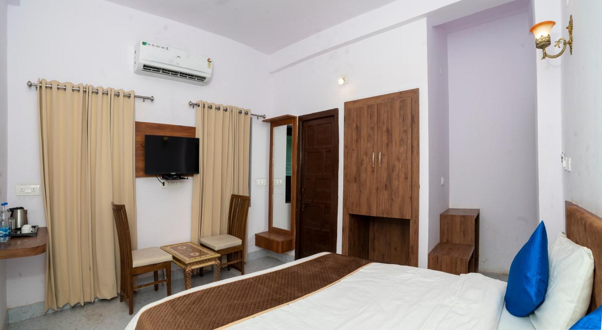 Devdarshan Hotel & Restaurant أُودايبور المظهر الخارجي الصورة