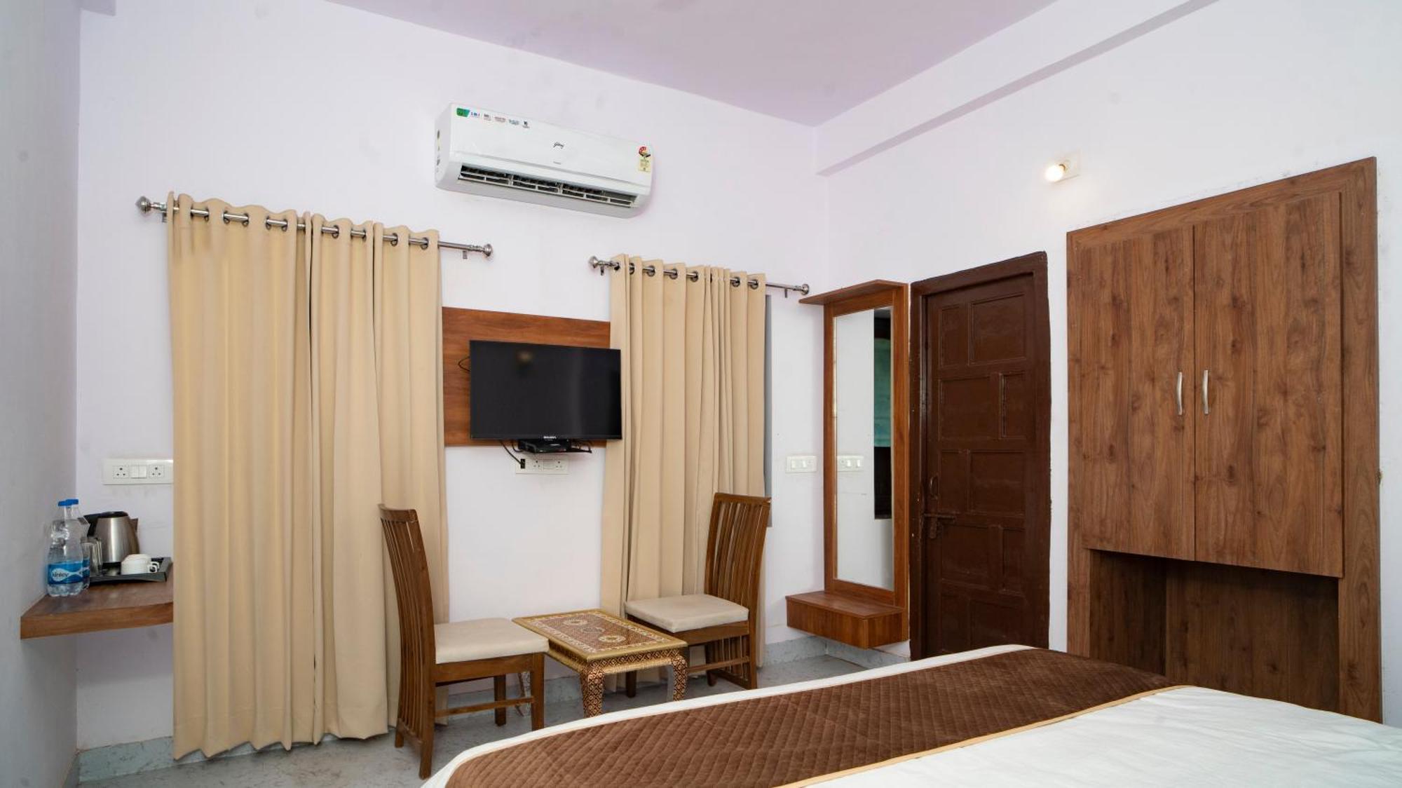 Devdarshan Hotel & Restaurant أُودايبور المظهر الخارجي الصورة